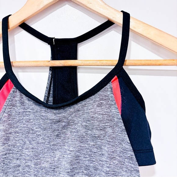 NIKE Grey and coral sports camisole with integrated top - Picture 3 of 6